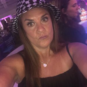 Meet your Posher, Cheryl